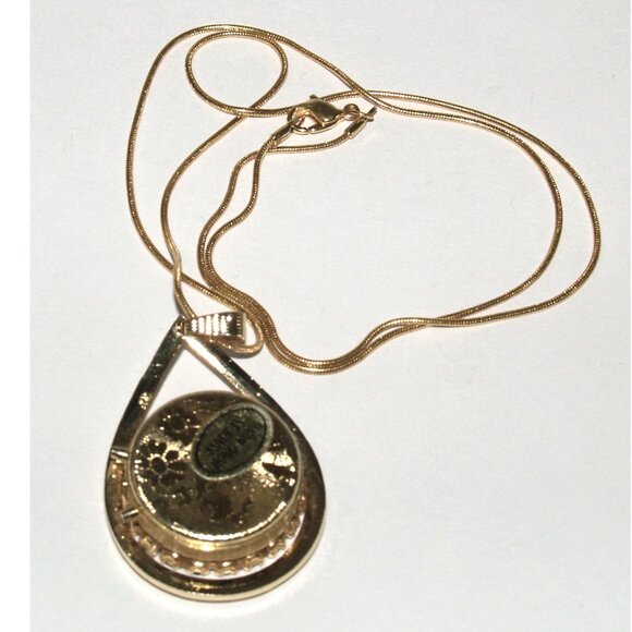 Vintage MQ MEGATRON QUARTZ - Hong Kong Gold Tone Pendant Watch - Picture 4 of 4